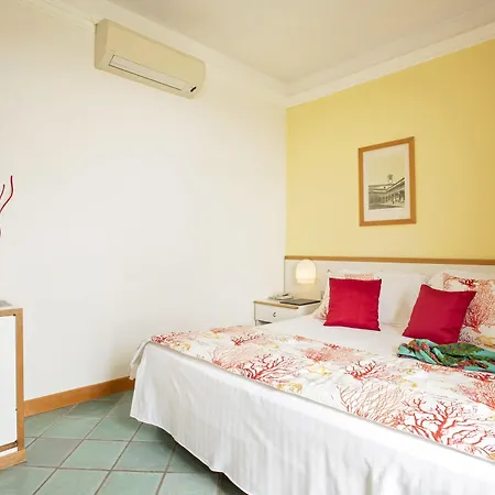 L'approdo 호텔 카스틸리오네 델라 페스카이아