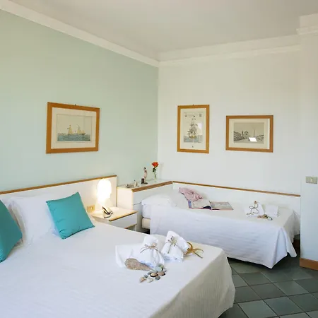 Отель L'approdo 4*