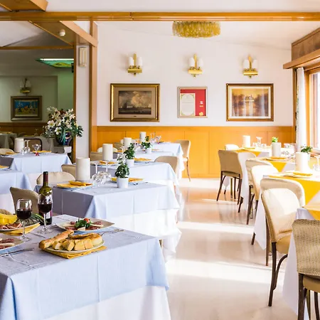 ラップロード ホテル カスティリオーネ・デッラ・ペスカーイア