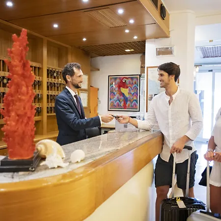 ホテル ラップロード 4*